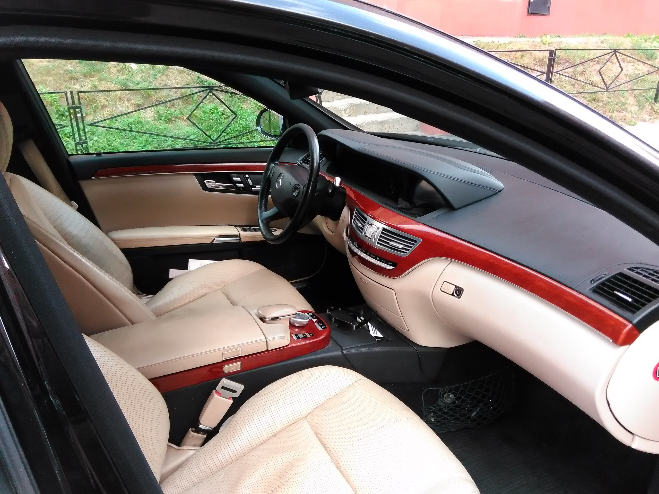 Mercedes Benz w221 Interior