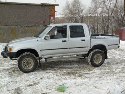 Продам Toyota Hilux 1990г.