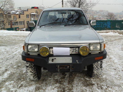 Продам Toyota Hilux 1990г.