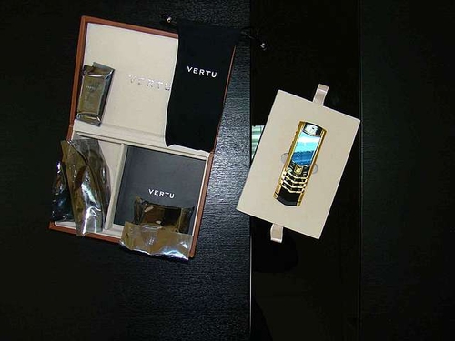 Копия Vertu Signature S Design Gold