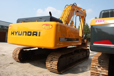 Экскаватор гусеничный Hyundai R3000LC-7 2007г