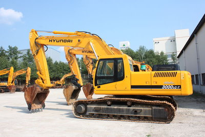 Экскаватор гусеничный Hyundai R3000LC-7 2007г