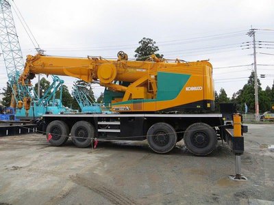 Кран самоходный KOBELCO RK700  2011г