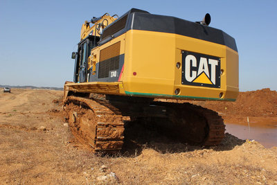 Экскаватор гусеничный CAT 374DL 2011г