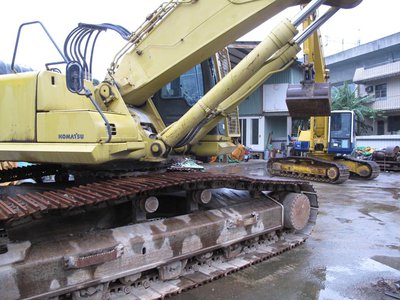 Экскаватор гусеничный разрушитель Komatsu PC400LC