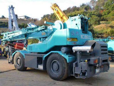 Японский кран Kobelco RK250-5. 