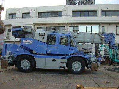 Самоходный кран Komatsu LW250-5 