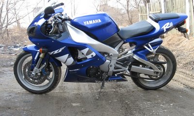 Продам Yamaha R1 1999 год