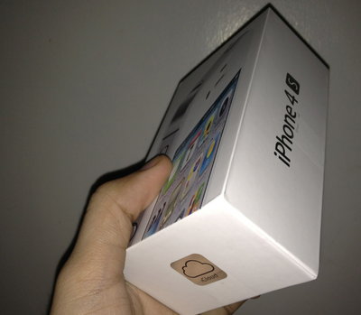 Iphone 4S 64gb - $ 500 /Iphone 4 32gb - $ 400, (skype: blaketonystore)