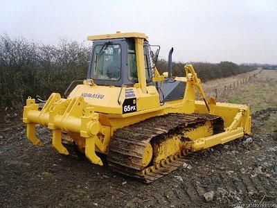 Продаем бульдозер KOMATSU D65PX-15