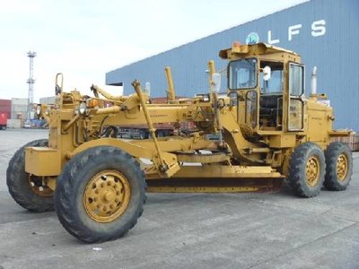 Грейдер Komatsu GD605A-1.