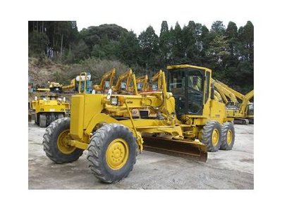 Грейдер Komatsu GD605A-5AE.