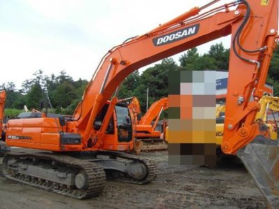 Гусеничный экскаватор Doosan DX 300LCA.