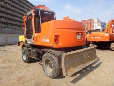 Колесный экскаватор Hitachi  ZX125W.