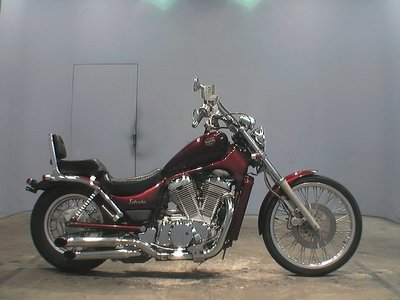 Продаю мотоцикл чоппер Suzuki Intruder 400