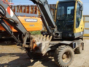 Продается экскаватор Volvo EW55 2002 год.