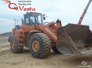 Продается фронтальный погрузчик Doosan DL500 2010 год.