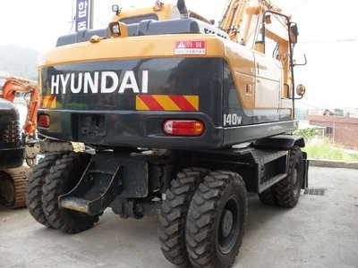 Продаётся колесный экскаватор HYUNDAI R140W, 2012 года выпуска.