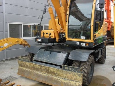 Продаётся колесный экскаватор HYUNDAI R140W, 2012 года выпуска.