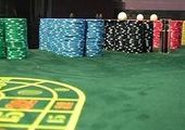 Спецотряд "накрыл" 2 крупных элитных казино в центре Владивостока