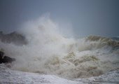 Во Владивостоке из-за сильного ветра отменили паром